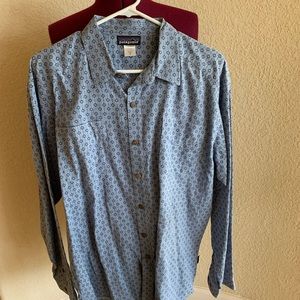 Men’s Patagonia Dress Casual Shirt Size M